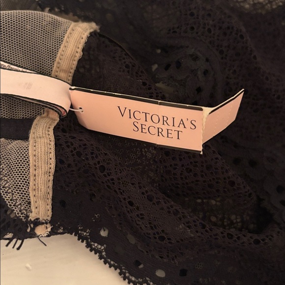 $44.50 NEW Victorias Secret Bralette Small Black NWT - Picture 6 of 6